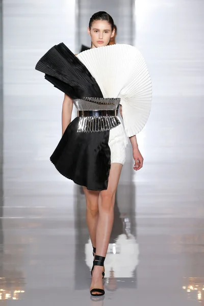 Look 85